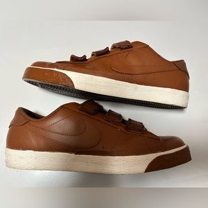 Nike brown leather 3 Velcro straps size 11.5